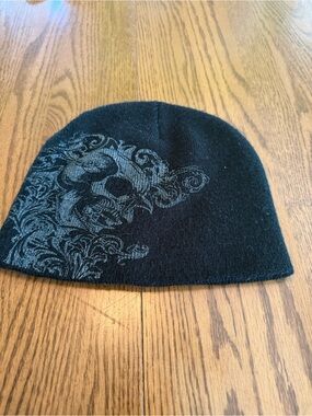 Y2K skull beanie